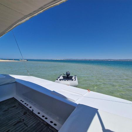 Barco Casa Catamara Sleepandboat Hotel ฟารู ภายนอก รูปภาพ