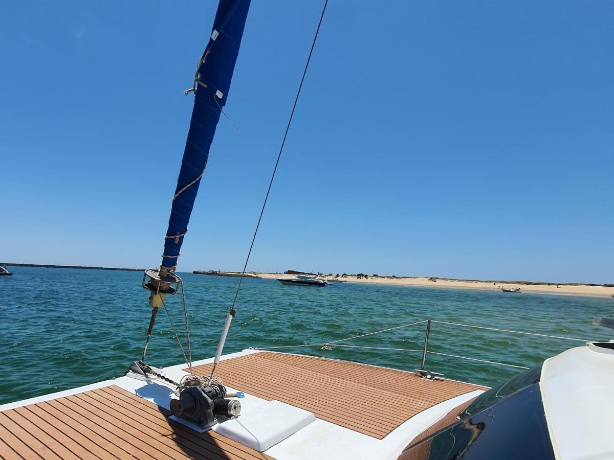 Barco Casa Catamara Sleepandboat Hotel ฟารู ภายนอก รูปภาพ