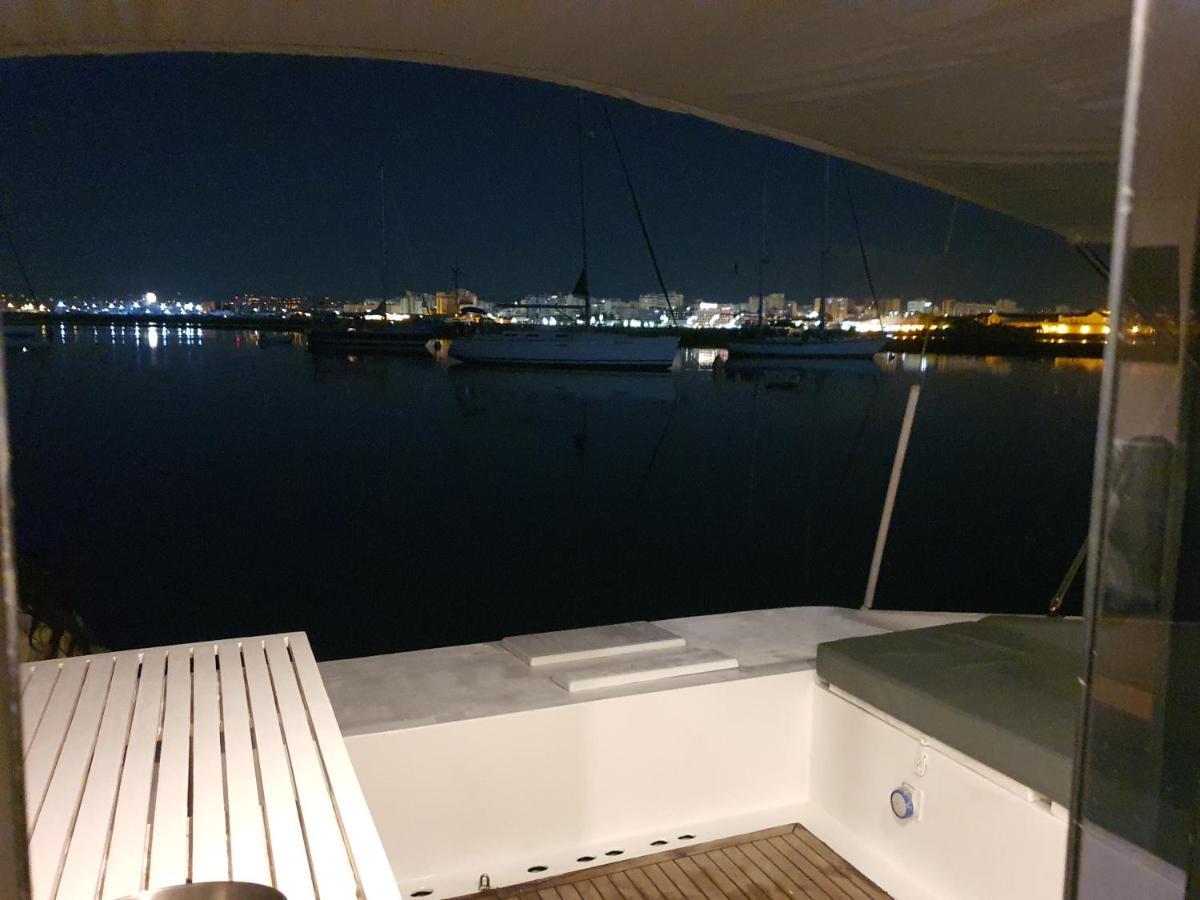 Barco Casa Catamara Sleepandboat Hotel ฟารู ภายนอก รูปภาพ