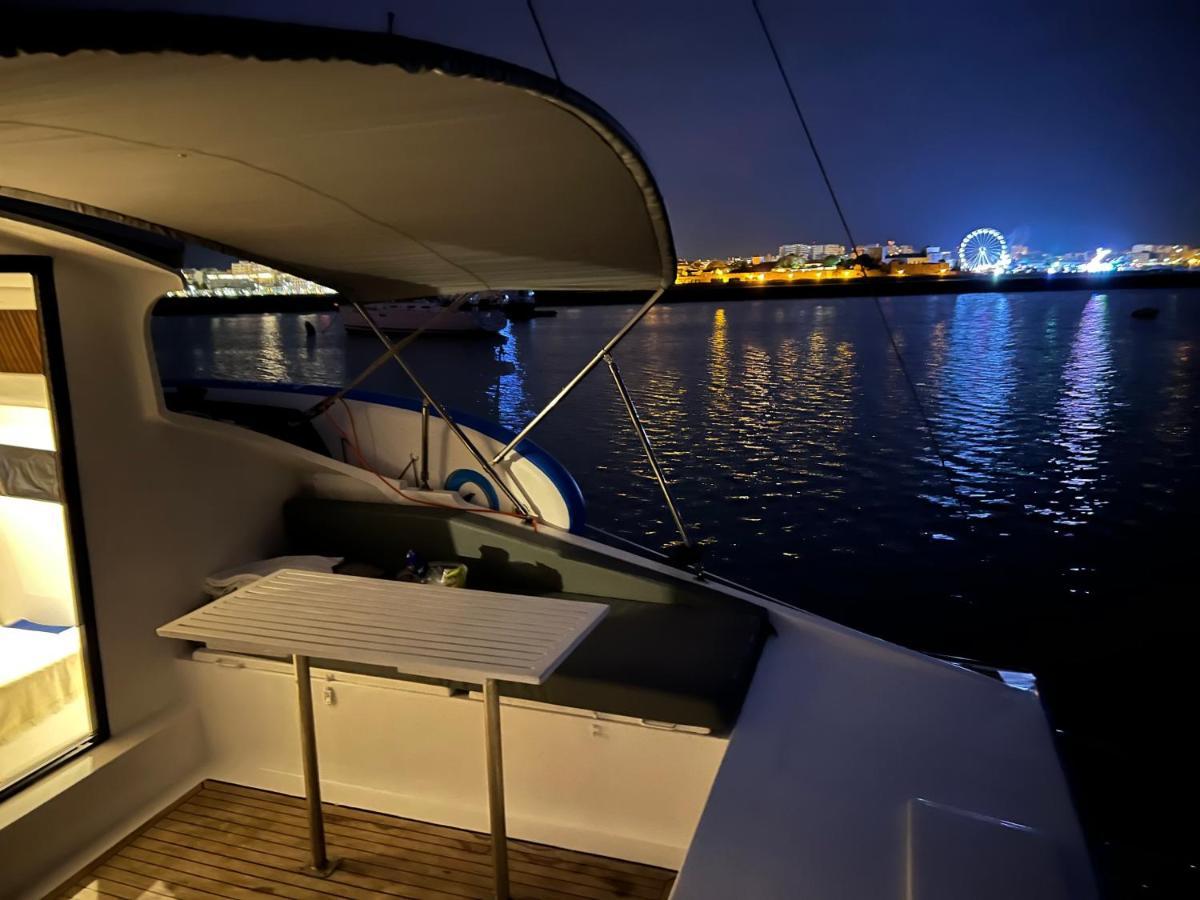 Barco Casa Catamara Sleepandboat Hotel ฟารู ภายนอก รูปภาพ