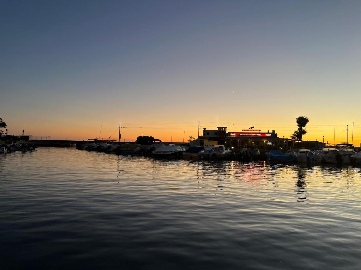 Barco Casa Catamara Sleepandboat Hotel ฟารู ภายนอก รูปภาพ