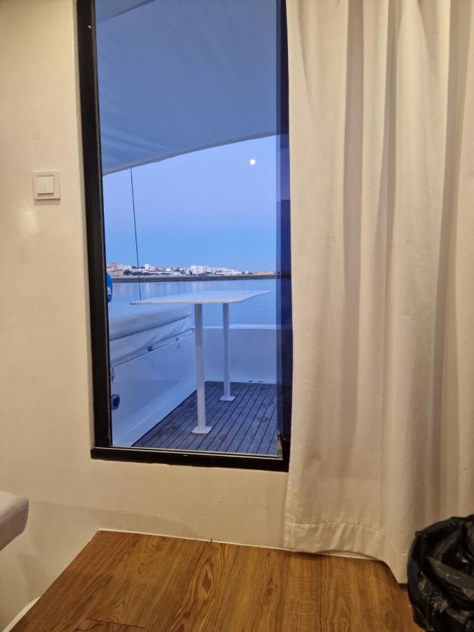 Barco Casa Catamara Sleepandboat Hotel ฟารู ภายนอก รูปภาพ
